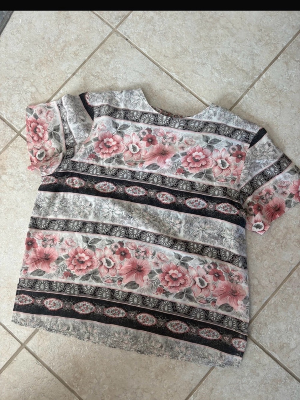 Harve Benard Pink Floral & Gray Striped Short Sleeve Top 100% silk
